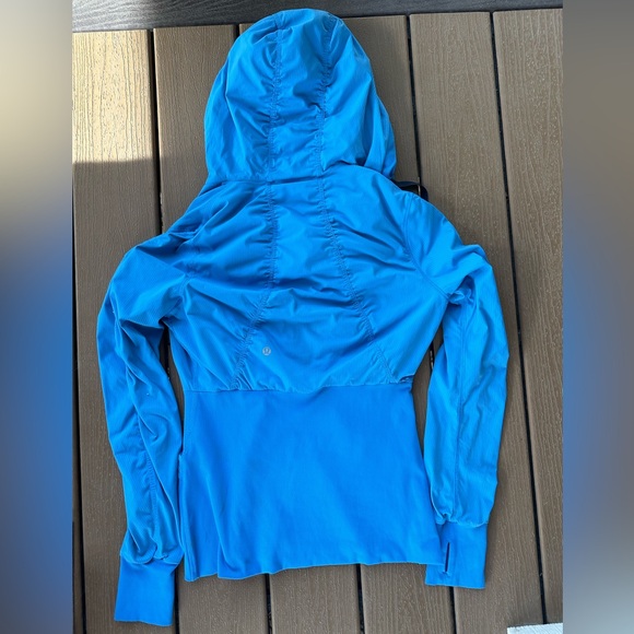 Lululemon woman’s dance studio jacket size 10 - Picture 2 of 4